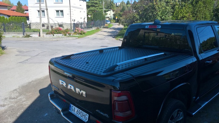 DODGE RAM MONTAJE RECUBRIMIENTO CAJAS CABINA 