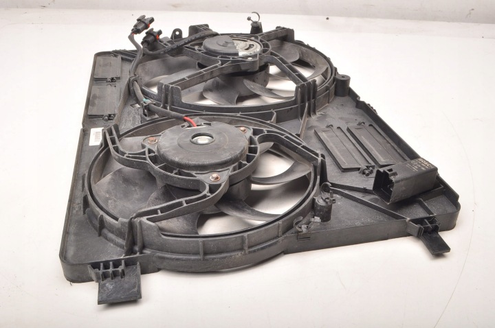 VOLVO S80 II V70 III XC60 I S60 V60 2.4 D5 VENTILATEUR RADIATEUR 31338823