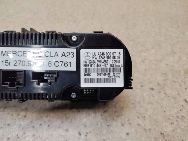 PANNEAU CLIMATISATION CONDUIT D'AIR A2469000715 MERCEDES CLA W117 C117 W246 W176