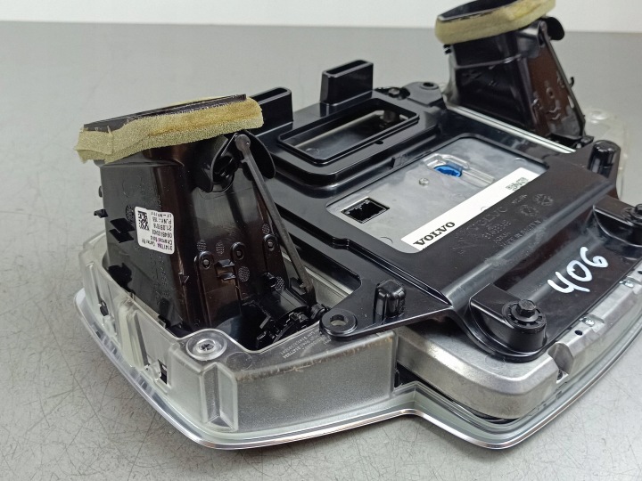 RADIO AVEC NAVIGATION VOLVO XC90 I 32247465AA 2.0L DIESEL 147KW 2018