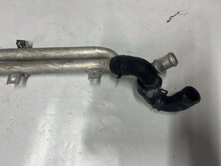 PORSCHE CAYENNE (92A) 2016 CONDUITES DE DÉRIVATION RADIATEURS EAU
