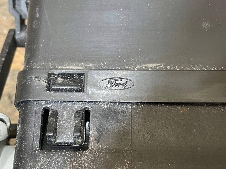 FORD MONDEO MK3 III 00-07 GRILLE CONDUIT D'AIR TABLEAU DE BORD INSTRUMENTATION GAUCHE AVANT