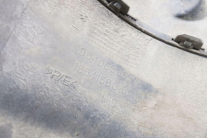 PARE-CHOCS ARRIÈRE PEUGEOT 307 BREAK (3E) 9640533077 2.0L DIESEL 66KW 2002