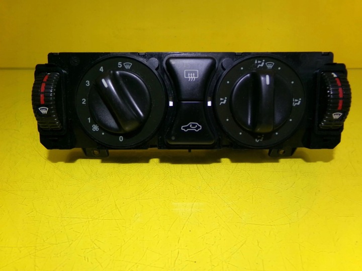 PANNEAU COMMANDE FLUX D'AIR MERCEDES-BENZ CLASSE E W210 2108300185 NR1261