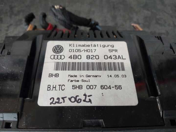 PANNEAU CLIMATISATION AUDI A6 C5 4B 4B0820043AL 5HB007604-56