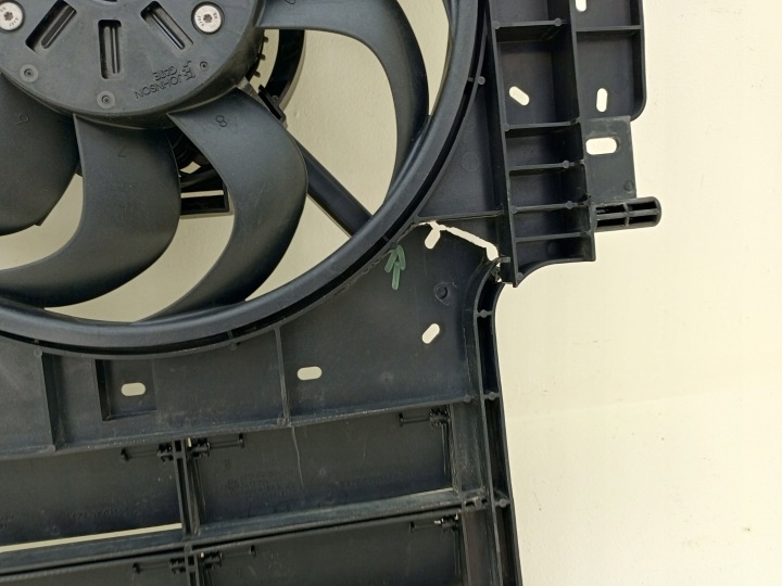 RENAULT TRAFIC III VIVARO B TALENTO VENTILATEUR RADIATEUR CHÂSSIS 214817257R