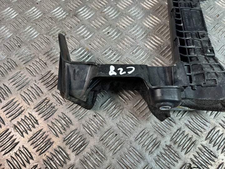 JAGUAR E-PACE 2020 ÉTAGÈRE BATTERIE 6G9N10724FG
