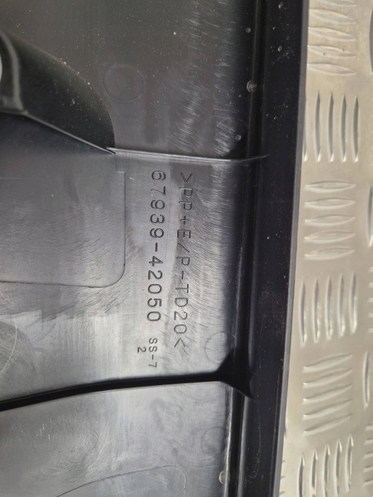 TOYOTA RAV 4 (XA50) 2022 GARNITURE COUVERCLES DE COFFRE ARRIÈRE COUVERCLES DE COFFRE