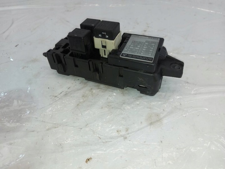 CENTRE BOÎTE MODULE FUSIBLE 30889703 VOLVO V40 I UNIVERSEL (VW, 645) LIFT