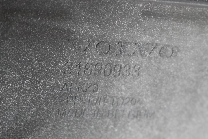 VOLVO XC40 II LIFT PARE-CHOCS AVANT PRZEDNI+GRILL BONNES CONDITIONS 31690933 N