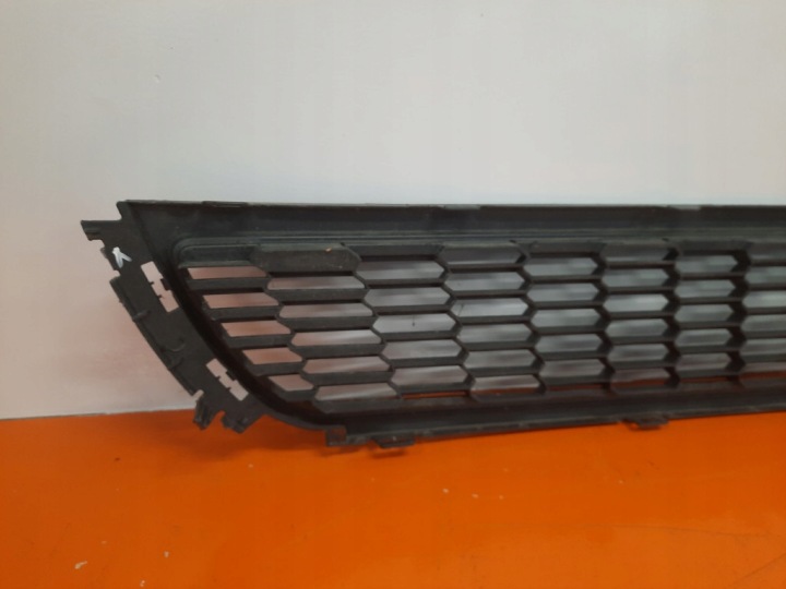 VOLKSWAGEN POLO V 09-17 GRILLE CENTRALE PARE-CHOCS AVANT 6R0853677