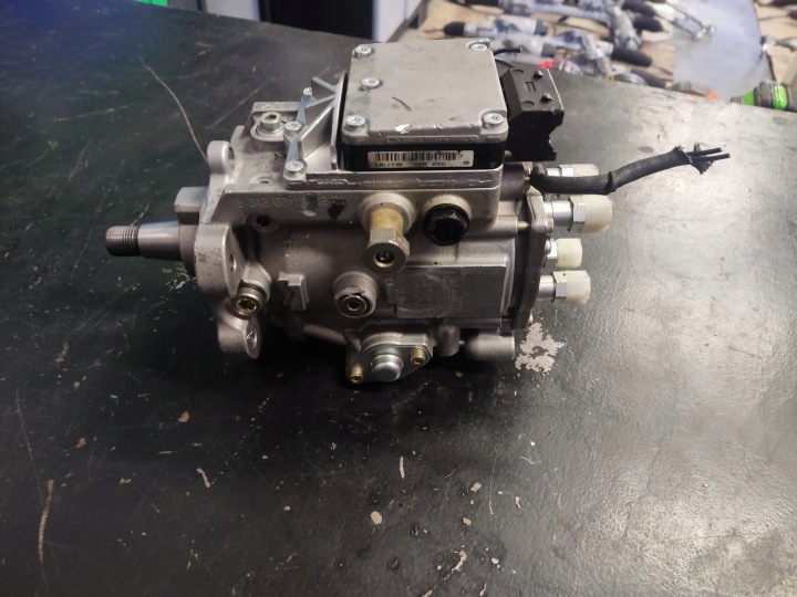 POMPE INJECTION BOSCH BMW ORIGINAL 0986444035 COMME NEUF