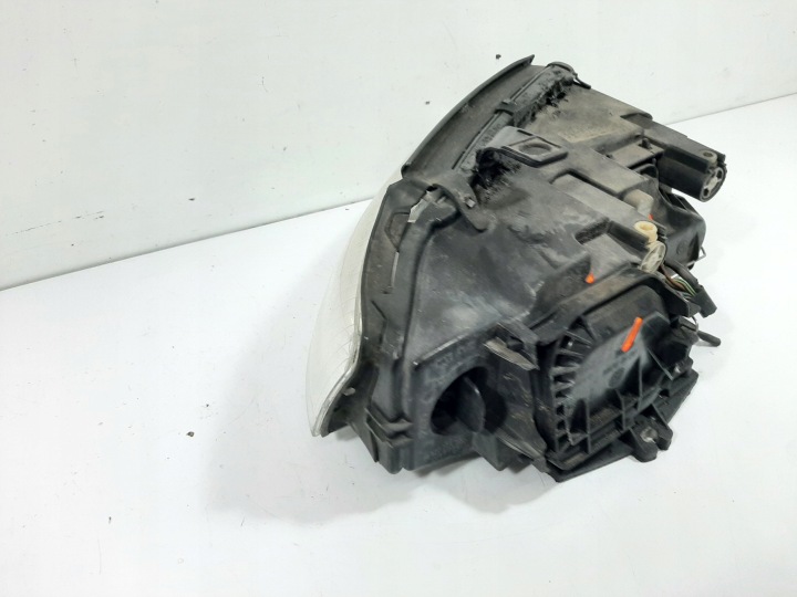 AUDI A4 B6 AVANT 03R PHARE GAUCHE AVANT XÉNON CONVERTISSEUR 8E0941029H