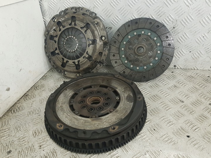 EMBRAYAGE COMPLET VOLVO V70
