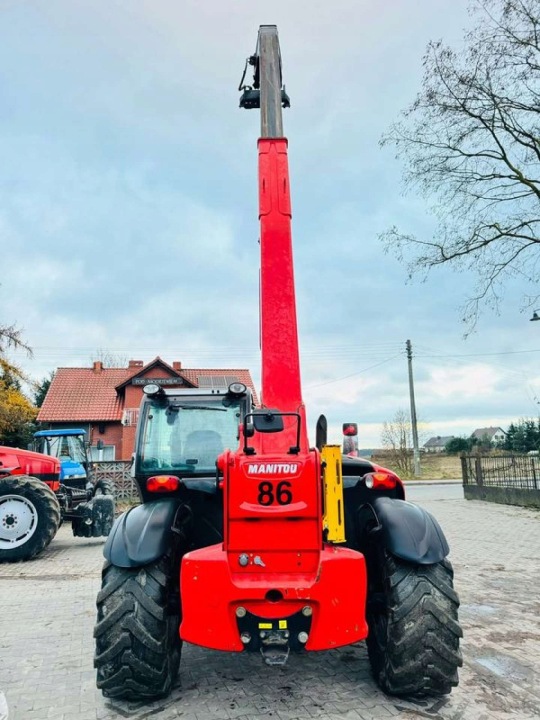 MANITOU MLT840-115PS MANITOU MLT 840-115 PS, 2013 ANNÉE 8 M TÉLESCOPE 4 TON