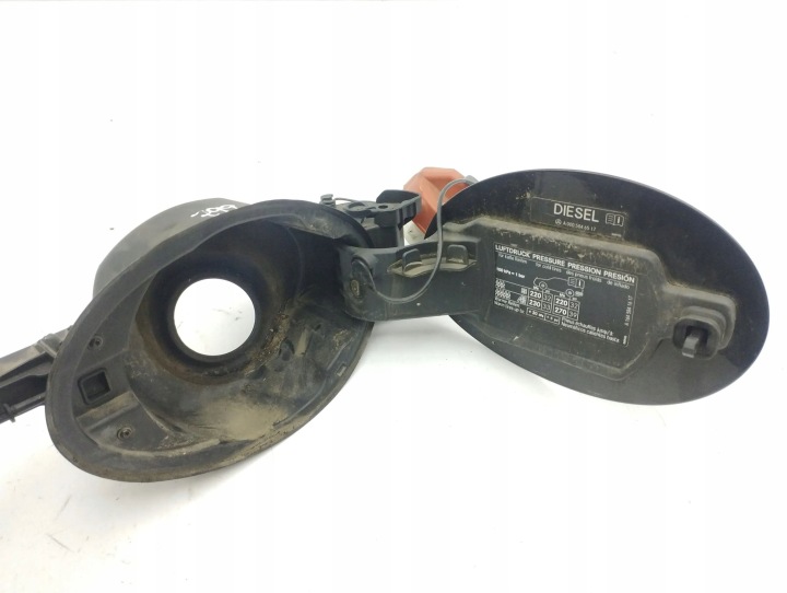MERCEDES-BENZ ML W164 BOUCHON GOULOTTE DE REMPLISSAGE CARBURANTS 2010 A0005846517