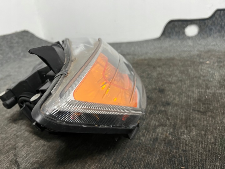 MITSUBISHI COLT VI VII LIFT Z30 2010R PHARE PROJECTEUR DROITE DROIT AVANT