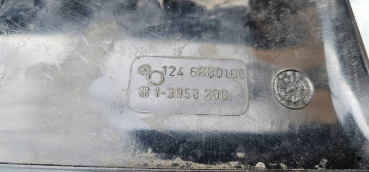 PROTECTION SEUIL INTÉRIEURE MERCEDES-BENZ E W124 1246880106