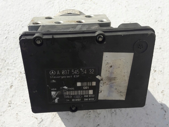 POMPE DE FREIN ESP MERCEDES CLK AMG A0004200475