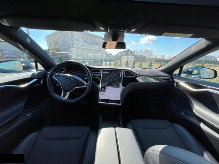 TESLA AVEC DUALMOTOR 525KM AUTOPILOT 2018R GARANTIE TESLI