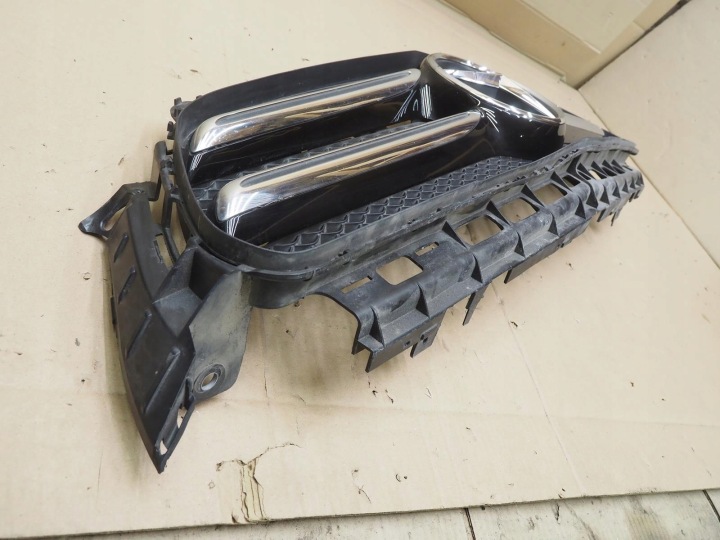 MERCEDES E-KLASA W213 GRILLE CALANDRE AVANTGARDE 2138880123