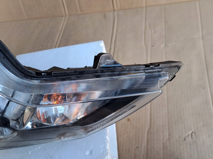 MITSUBISHI SPACE STAR II LIFT PHARE AVANT