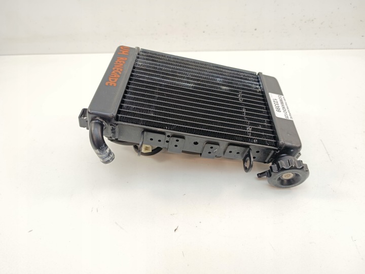 UM RENEGADE COMMANDO 125 RADIATEUR VENTILATEUR