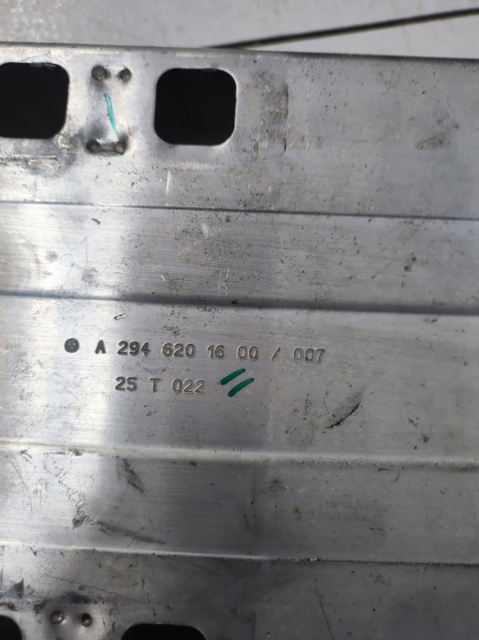 ZONES DE DÉFORMATION DROITE AVANT MERCEDES EQE W294 294