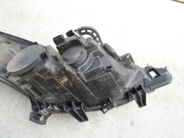 PROJECTEUR PHARE AVANT DEPO EUROPE PEUGEOT 207 06-09R