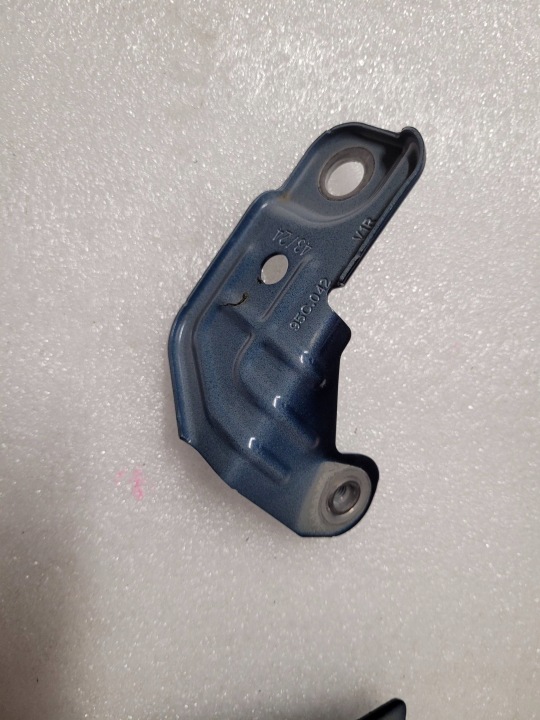 PORSCHE MACAN 2 95C FIXATION GARDE-BOUE DROIT SUPPORT 95C821184 95C821434
