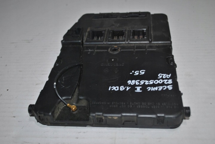 MODULE BOÎTE FUSIBLES UCH N3 RENAULT SCENIC II 1.9DCI 8200525386