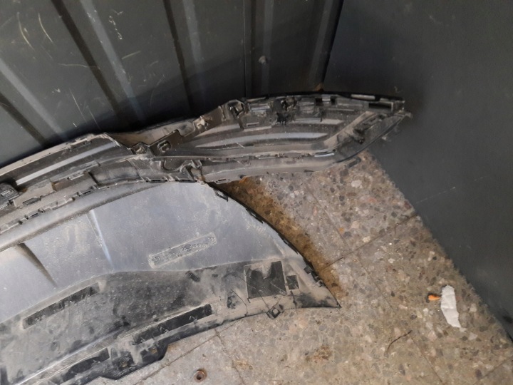 4KE807833C DOUBLURE PARE-CHOCS ARRIÈRE DIFFUSEUR AUDI E-TRON 4KE