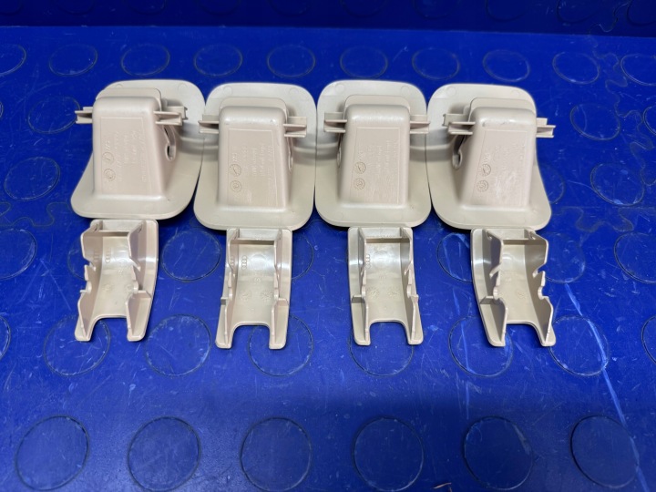 AUDI A5 8T ENSEMBLE ZASLEPEK ISOFIX ORIGINAL 8T0887233B BEIGE
