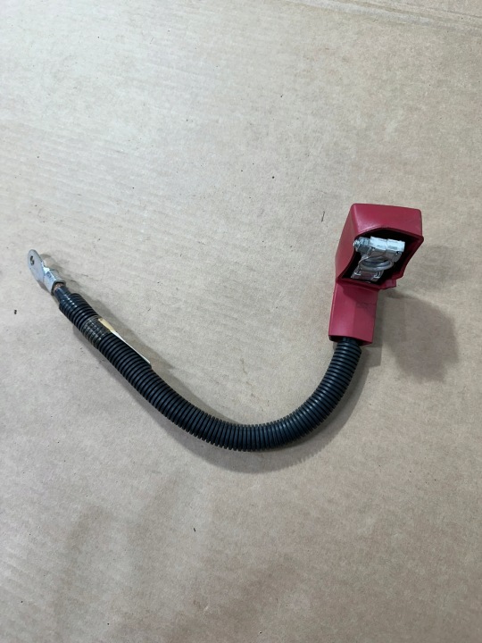 SERRE-CÂBLE POSITIVE DODATNIA, PLUS INFINITI M30, M35, M37, Q70, QX70 EUROPE