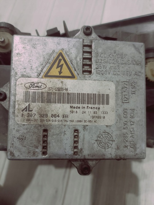 #0301174272#1307329064# PROJECTEUR AVANT DROIT XÉNON FORD MONDEO