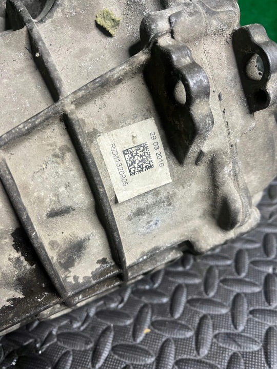 BOÎTE DISTRIBUTION PORSCHE CAYENNE 2015 95834101304