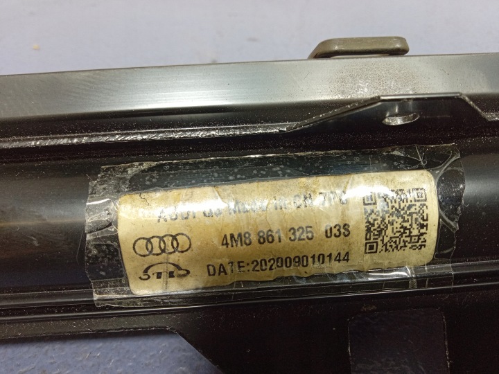 AUDI RSQ8 Q8 4M STORE GRILLE COUVERCLES DE COFFRE 4M8861325