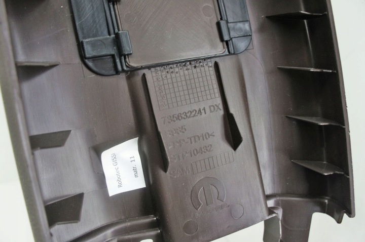 RZ219 JEEP RENEGADE PROTECTION POTEAU DROIT CENTRAL 735632241
