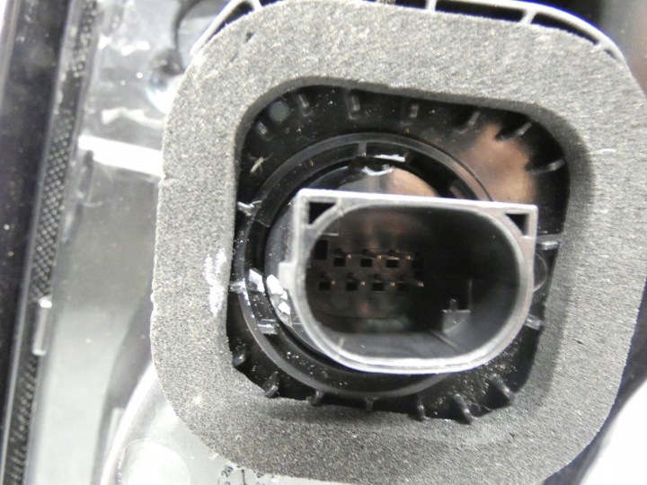 VW T7 MULTIVAN S741-13405-A S741-13404-A 2024- PHARES ARRIÈRE ARRIÈRE LED