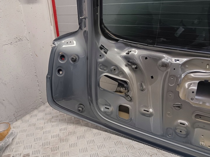 AUDI Q3 8U 8U0827159A COUVERCLES DE COFFRE COUVERCLES DE COFFRE