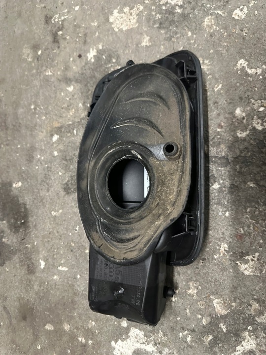MÉCANISME BOUCHONS GOULOTTE DE REMPLISSAGE CARBURANTS AUDI A5 8W8809906