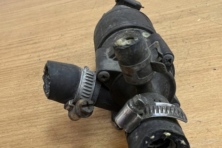 ÉLECTRIQUE AUXILIAIRE POMPE LIQUIDE CHLODZACEGO/WODY MERCEDES-BENZ E (W210)