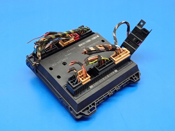 VW POLO 9N 1.2 BOÎTE FUSIBLES MODULE FUSIBLE 6Q1937049D