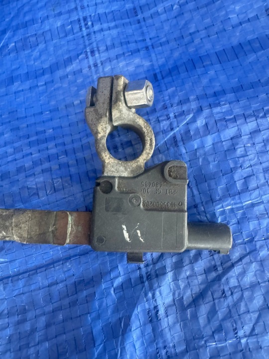 SERRE-CÂBLE NÉGATIVE PEUGEOT 9666488280