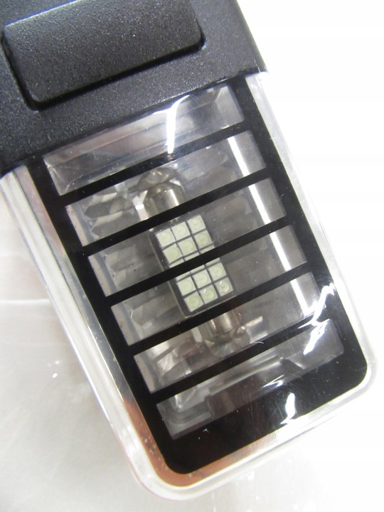 AMPOULE PLAFONNIERS CABINE ARRIÈRE BMW E53 X5 E83 X3
