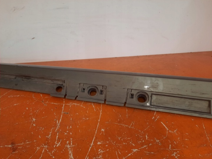 TOYOTA COROLLA E21 19- MOULURE SEUIL EXTÉRIEUR DROITE 75850-02230