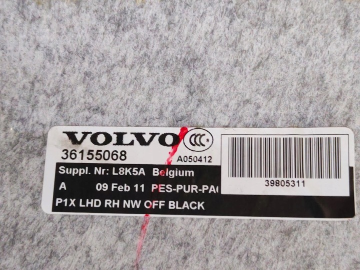 TAPIS REVÊTEMENT DROIT AVANT VOLVO V50 36155068 COULEUR GRISE
