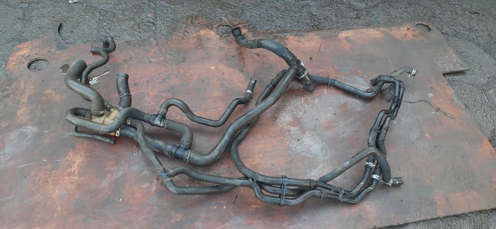 TUYAU TUYAU DE DÉRIVATION CONDUITES DE DÉRIVATION EAU LAND ROVER DISCOVERY III 7H32-8575-AD