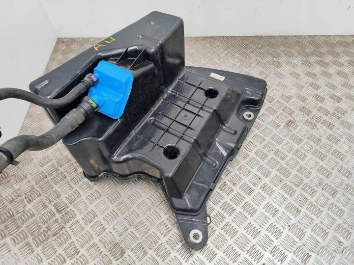 RÉSERVOIR POMPE ADBLUE AUDI A4 B9 8W0131879BB