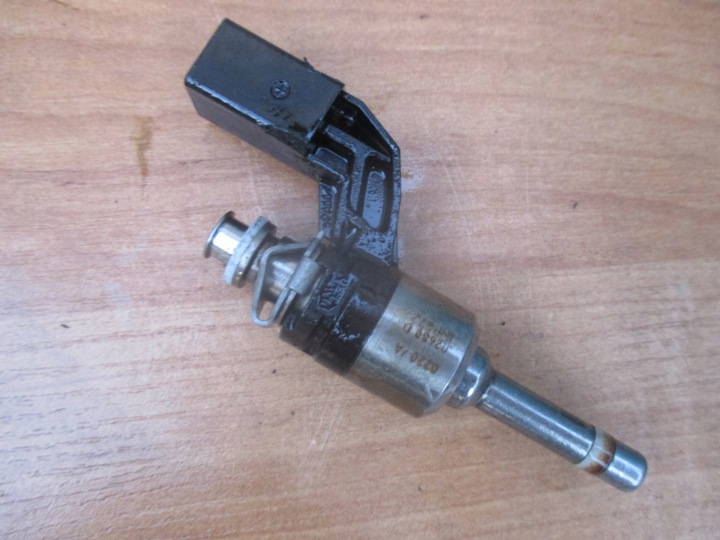 INJECTEUR INJECTEUR CARBURANTS 03C906036F VOLKSWAGEN GOLF MK6 2008 1.4 TSI